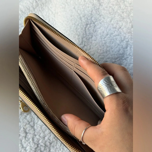 AUTHENTIC Two Tone Chloe Wallet - Picture 11 of 16